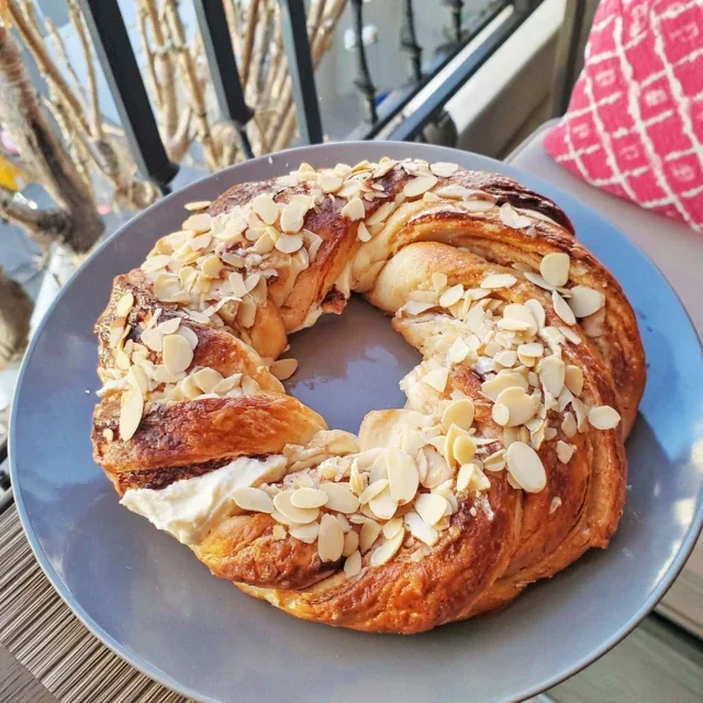 Kardemomme Kringle med Mandelkrem