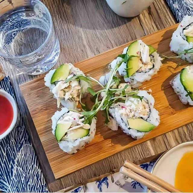 California roll med agurk og avokado