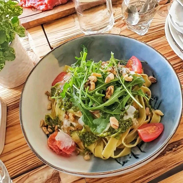 Ferske tagliatelle med ruccola-pesto