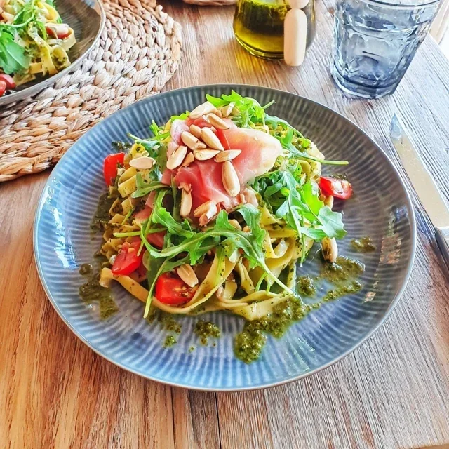 Ferske tagliatelle med ruccola-pesto