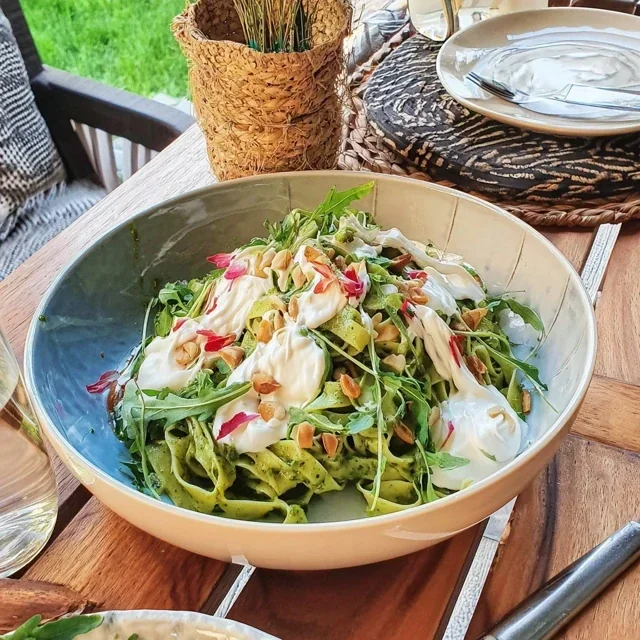 Ferske tagliatelle med ruccola-pesto