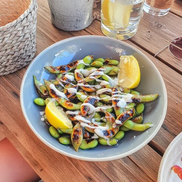 Grillet edamame med salt og sitron