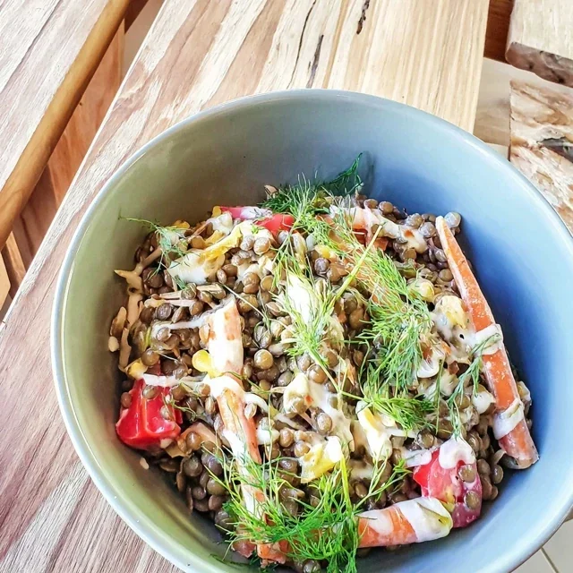 Grønn linsesalat med nype gulrøtter og spisskummen