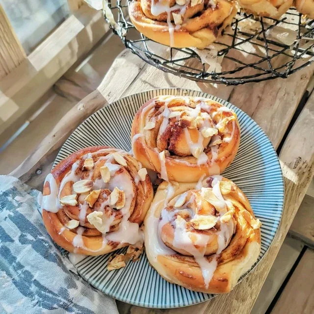 Kanelbullar med kardemomme og vanilje