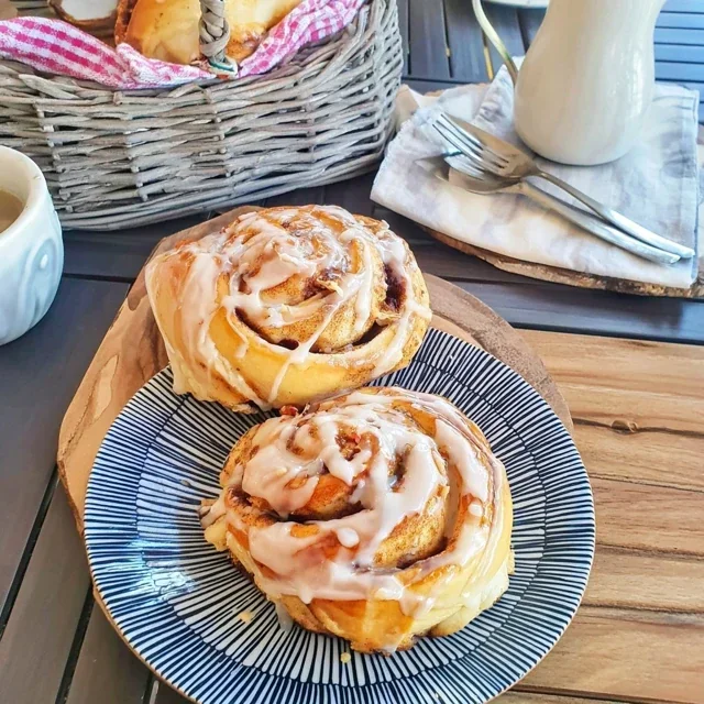 Kanelbullar med kardemomme og vanilje