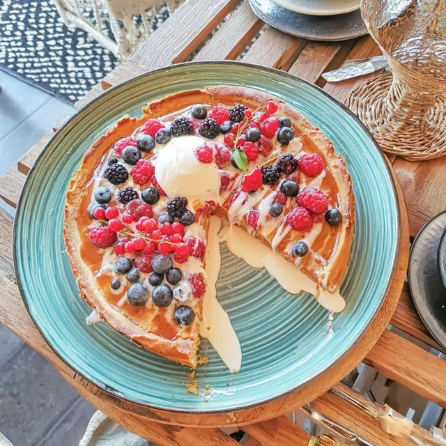 Nordisk bærterte med crème fraîche