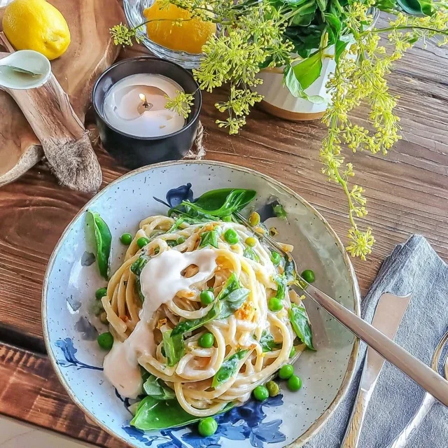 Pasta med sitron og friske erter