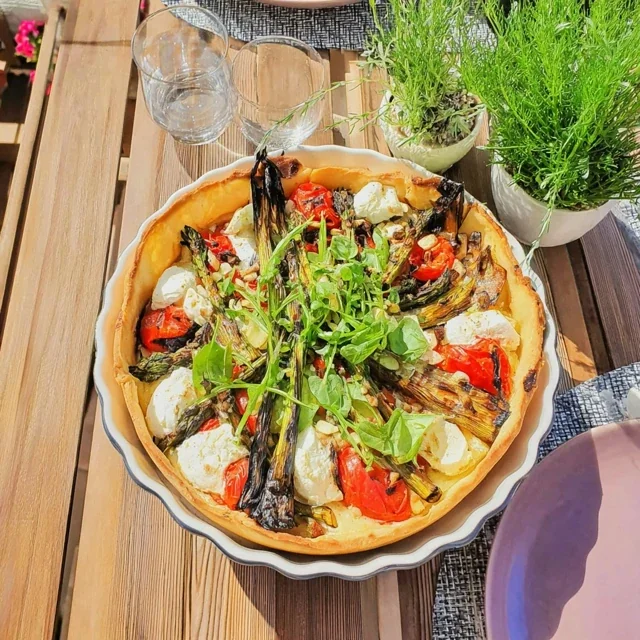 Terte med grillet grønnsaker og geiteost